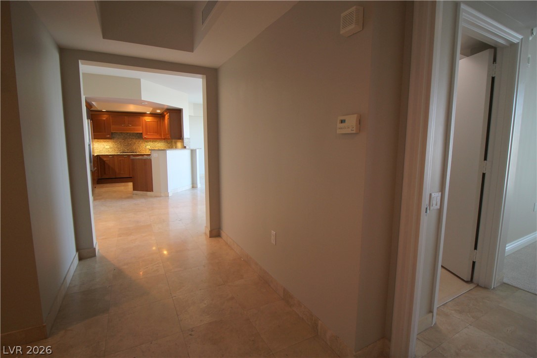 2777 Paradise Road 708 Property Photo 12