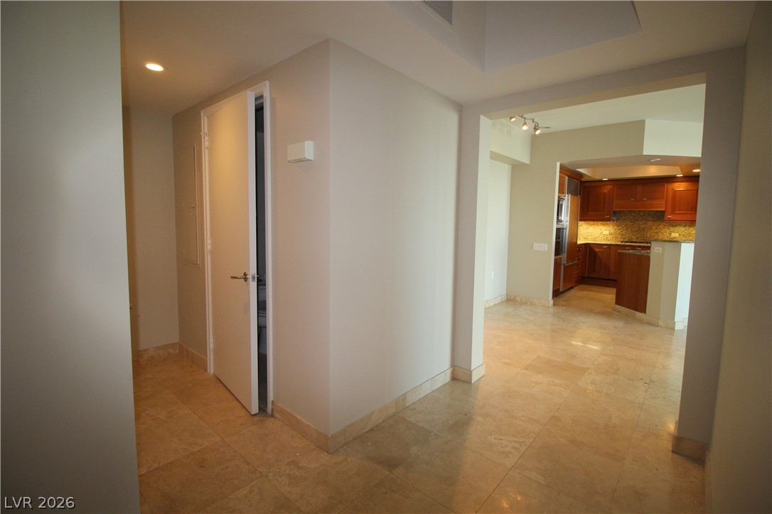 2777 Paradise Road 708 Property Photo 13