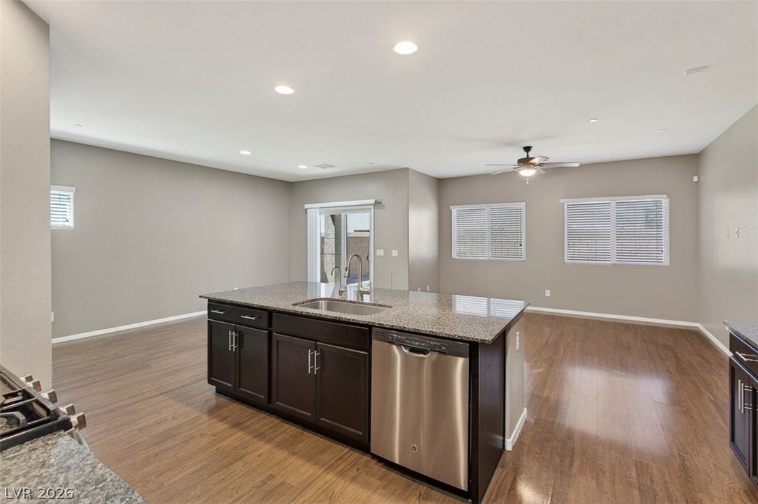 1146 Jesse Harbor Avenue Property Photo 10