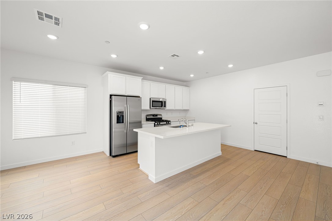 3387 Dancing Waters Street Property Photo 5