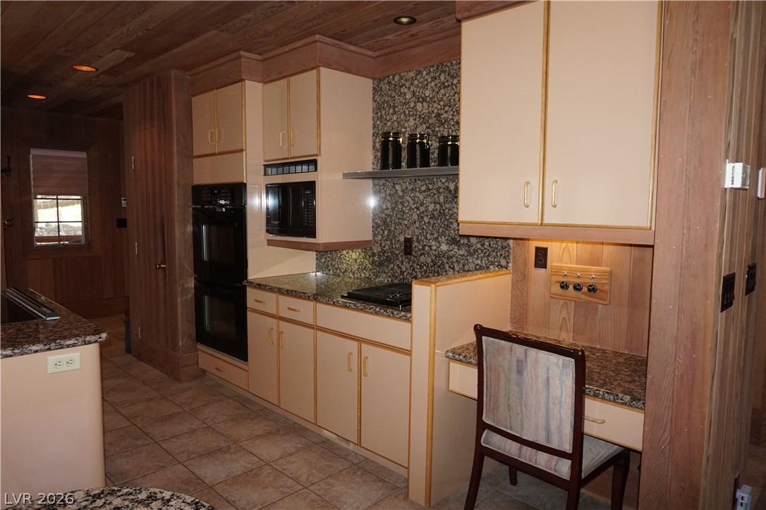 4178 Matterhorn Way Property Photo 19