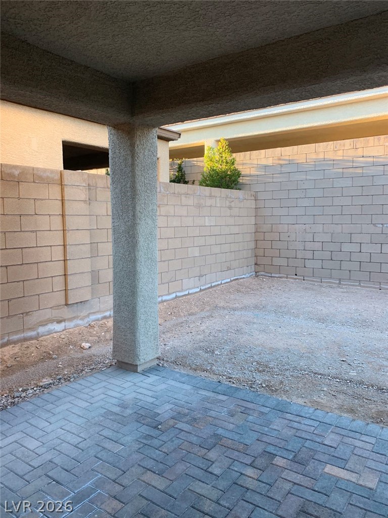 933 Kimbark Avenue Property Photo 12
