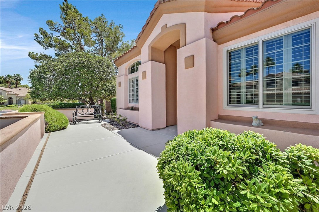 1925 Spyglass Drive Property Photo 2