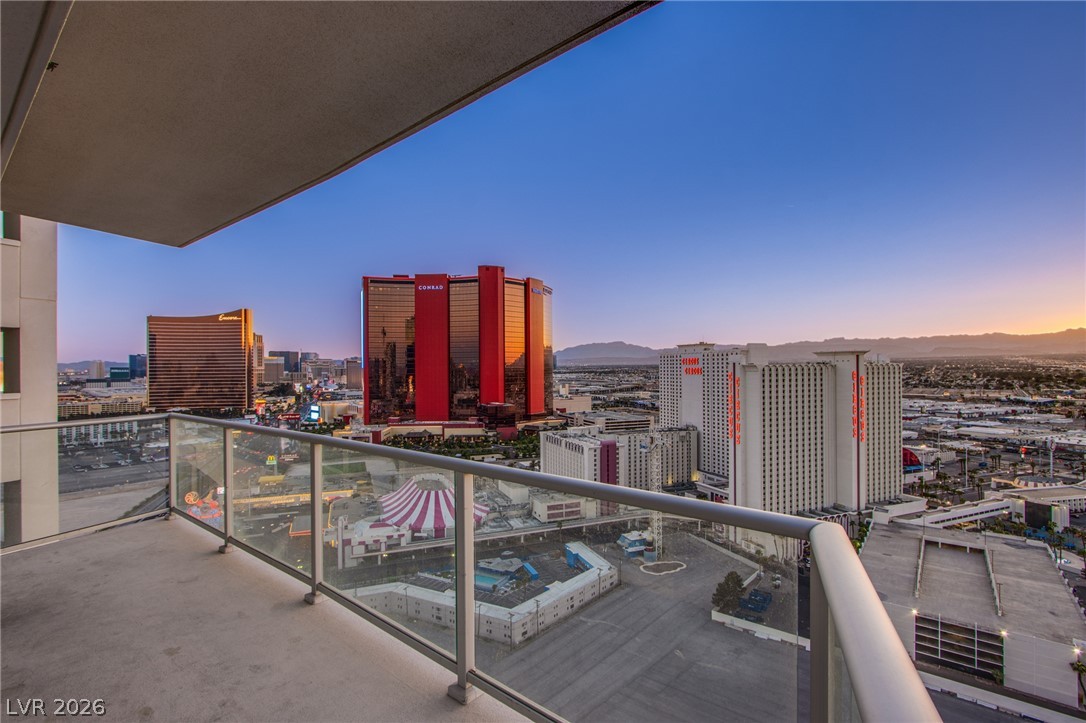 2700 Las Vegas Boulevard 2702 Property Photo 8