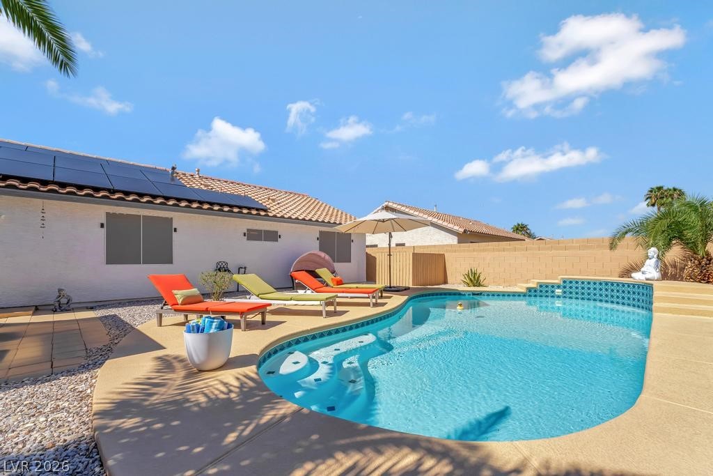 316 Desert Knolls Street Property Photo 33