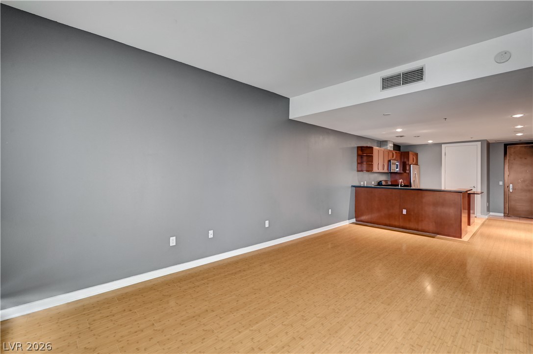 4575 Dean Martin Drive 1811 Property Photo 6