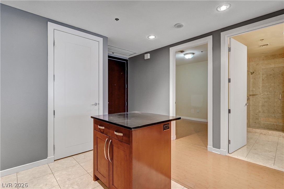 4575 Dean Martin Drive 1811 Property Photo 16