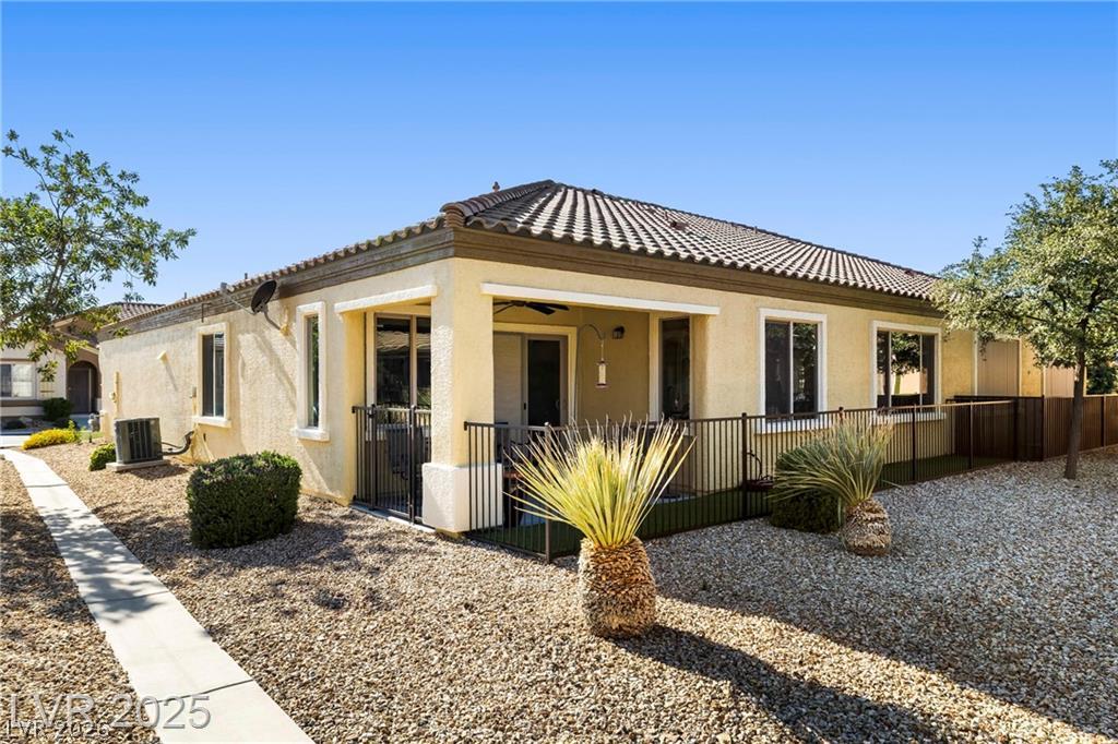 2416 Vivid Sky Place Property Photo 16