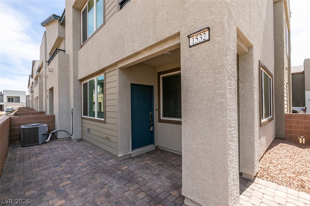 1532 Eliana Crossing Place Property Photo 37