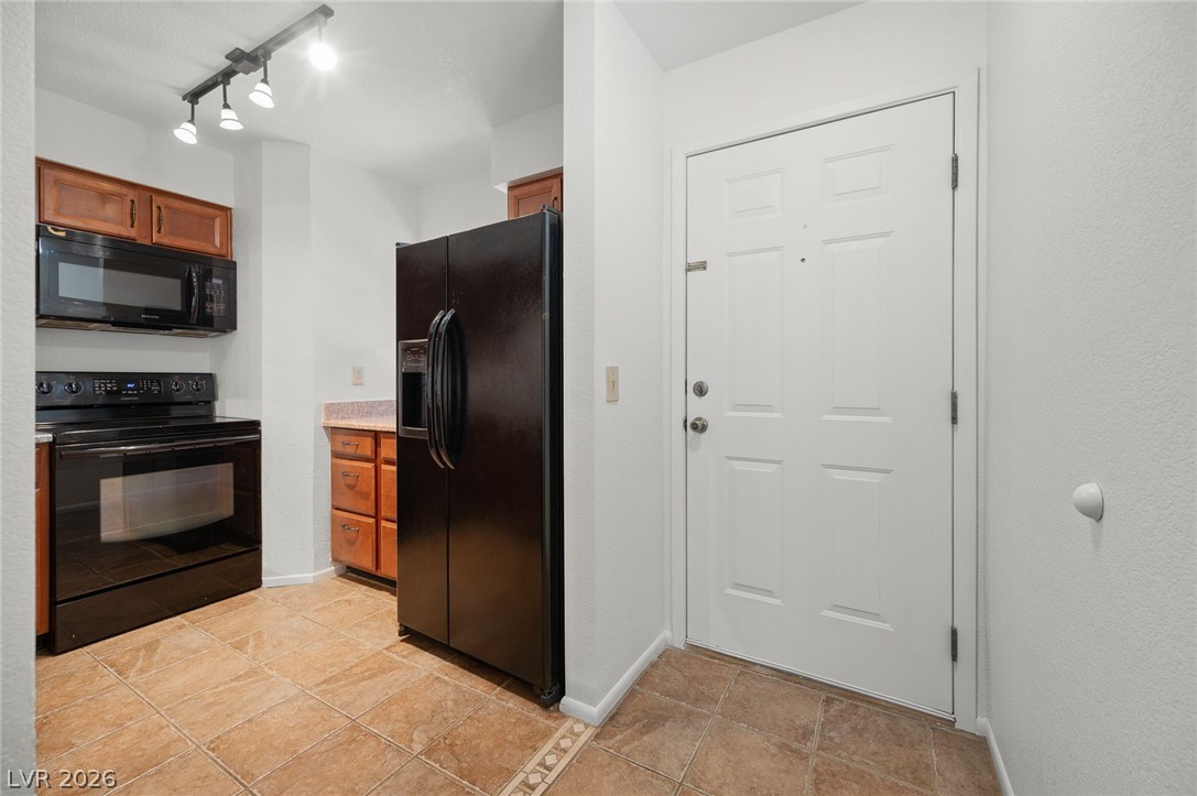 2076 Mesquite Lane 102 Property Photo 4