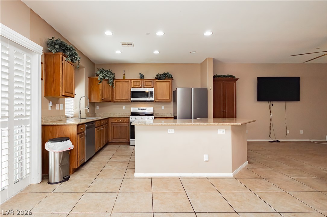 1176 Via Piazza Property Photo 6