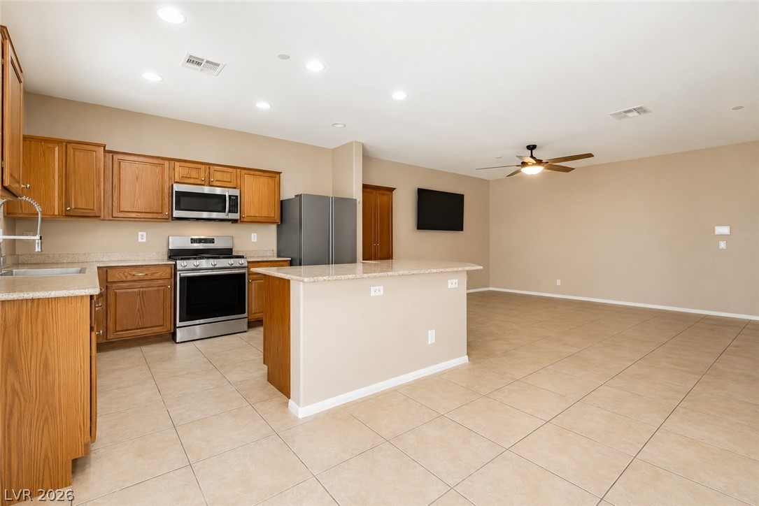 1176 Via Piazza Property Photo 8
