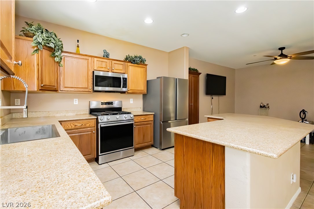 1176 Via Piazza Property Photo 9