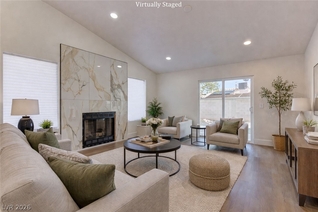 4724 West La Madre Way Property Photo 4