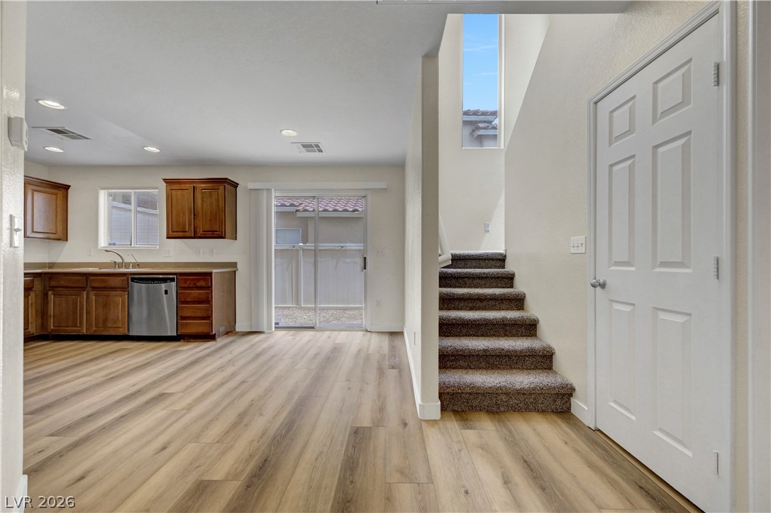 3952 Badgerbrook Street Property Photo 11