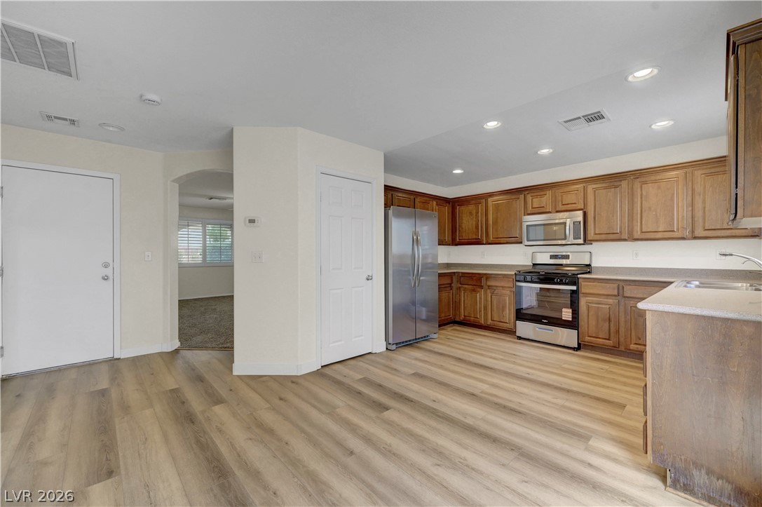 3952 Badgerbrook Street Property Photo 14