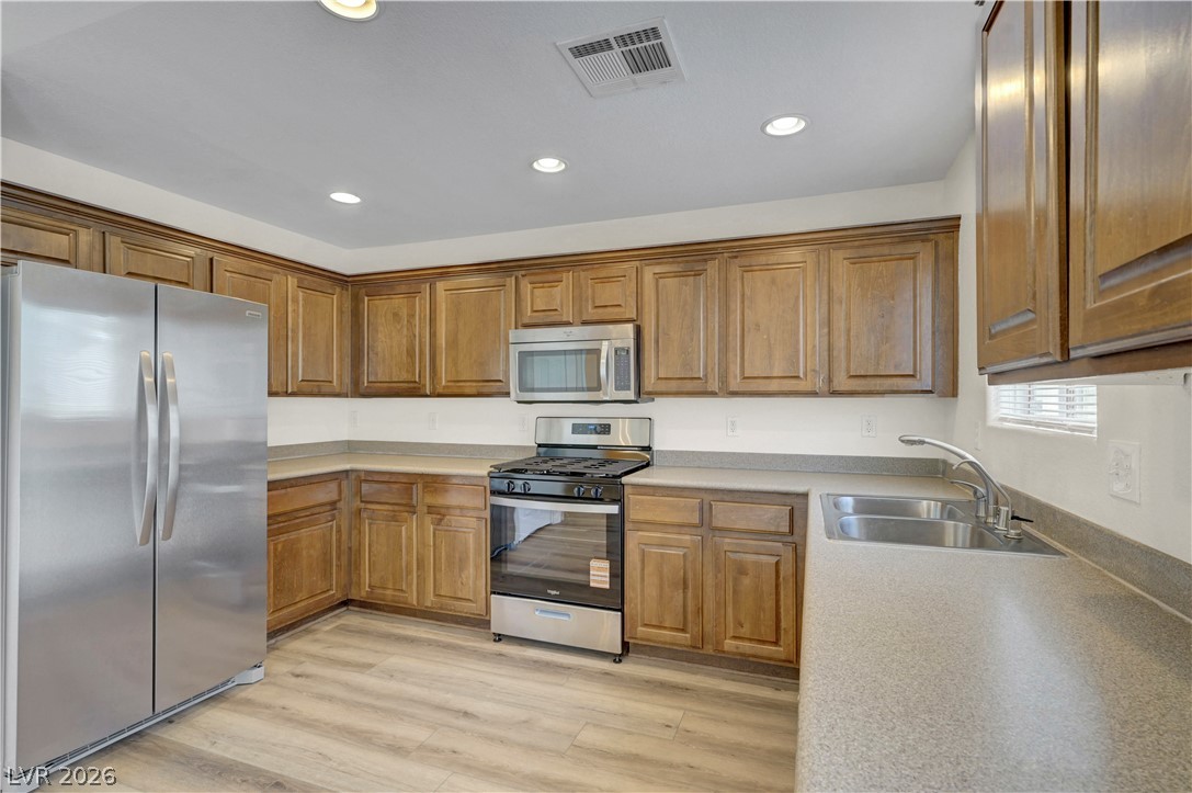 3952 Badgerbrook Street Property Photo 15