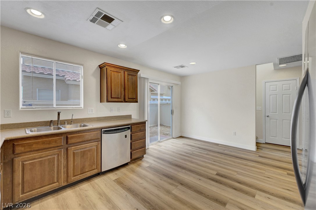3952 Badgerbrook Street Property Photo 16