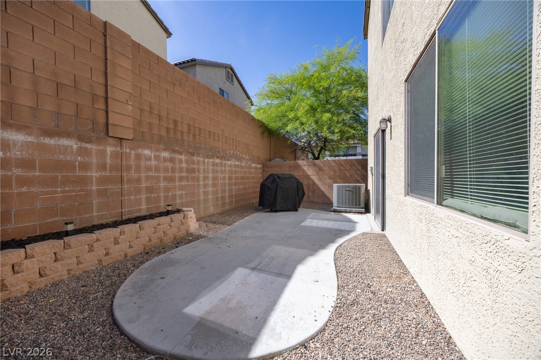 7813 Territorial Street Property Photo 10