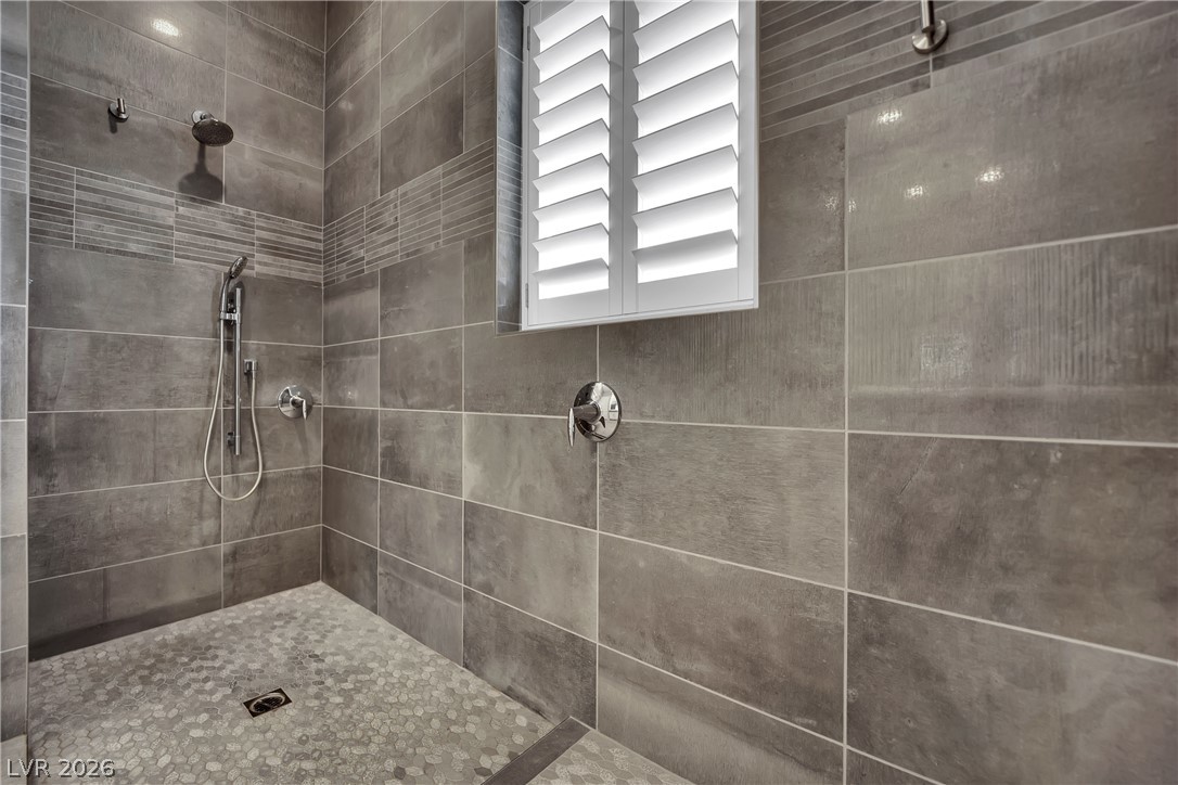 9141 Las Manaitas Avenue 301 Property Photo 20