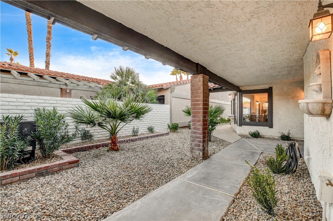 2100 Plaza Del Padre Property Photo 2
