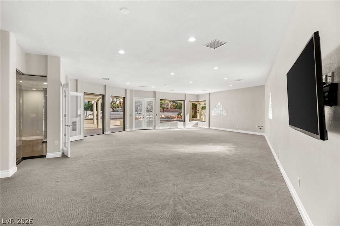13 Dovetail Circle Property Photo 23