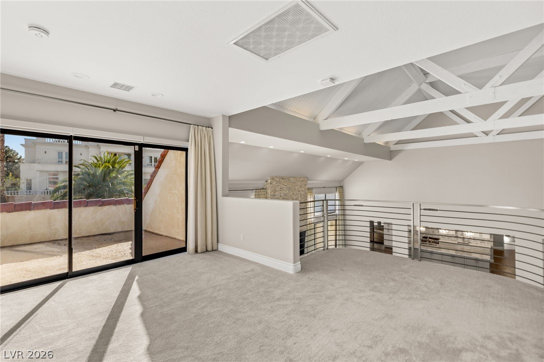 13 Dovetail Circle Property Photo 38