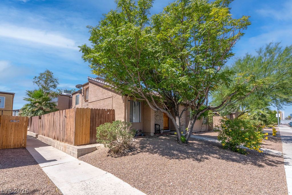1501 Living Desert Drive D Property Photo 28