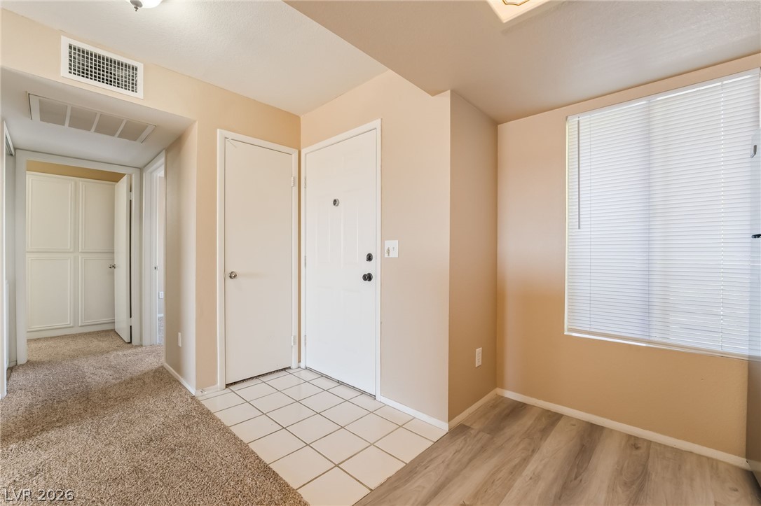 8070 West Russel Road 2024 Property Photo 4