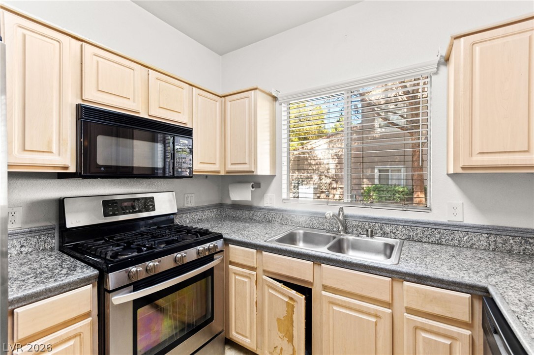 5250 South Rainbow Boulevard 1012 Property Photo 13
