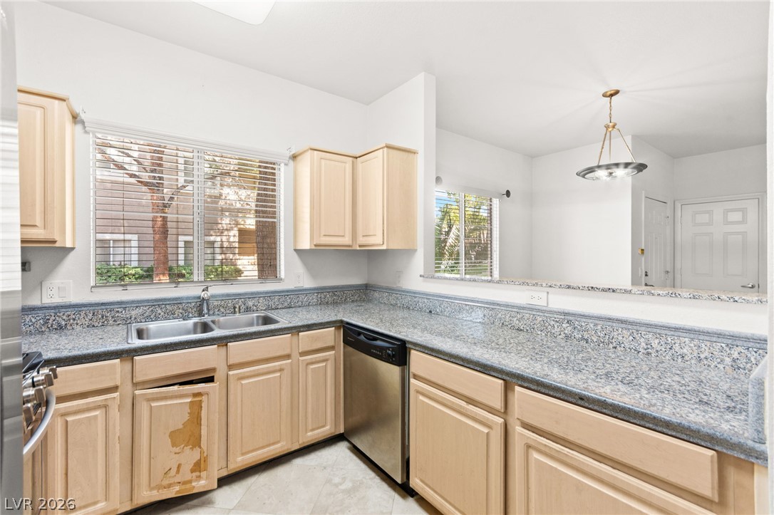 5250 South Rainbow Boulevard 1012 Property Photo 14