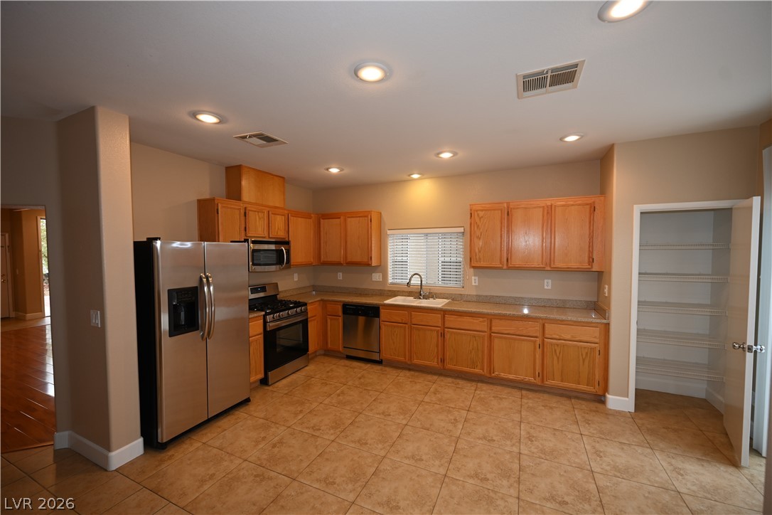 6152 West Cougar Avenue Property Photo 7