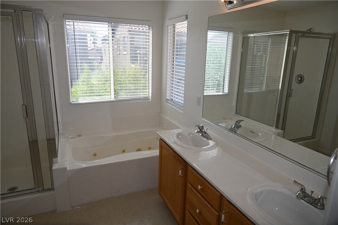 9859 Erins Grove Court Property Photo 25