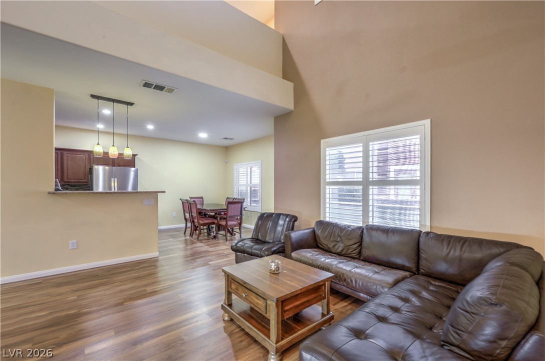 10450 Gold Shadow Avenue Property Photo 4