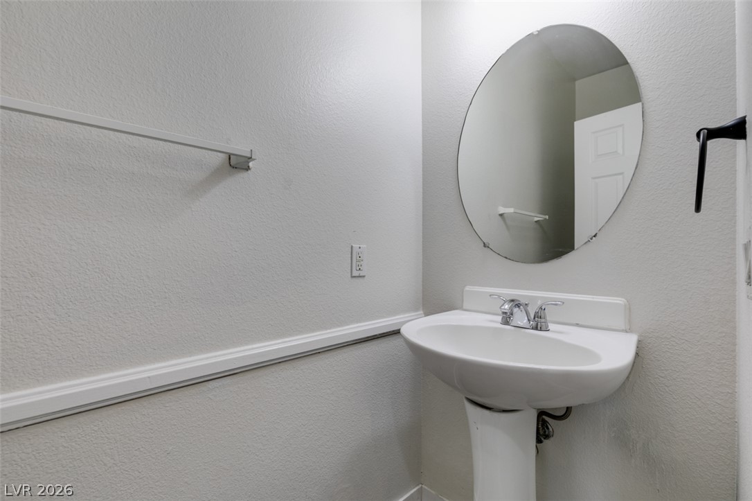 10 Indian Run Way Property Photo 16