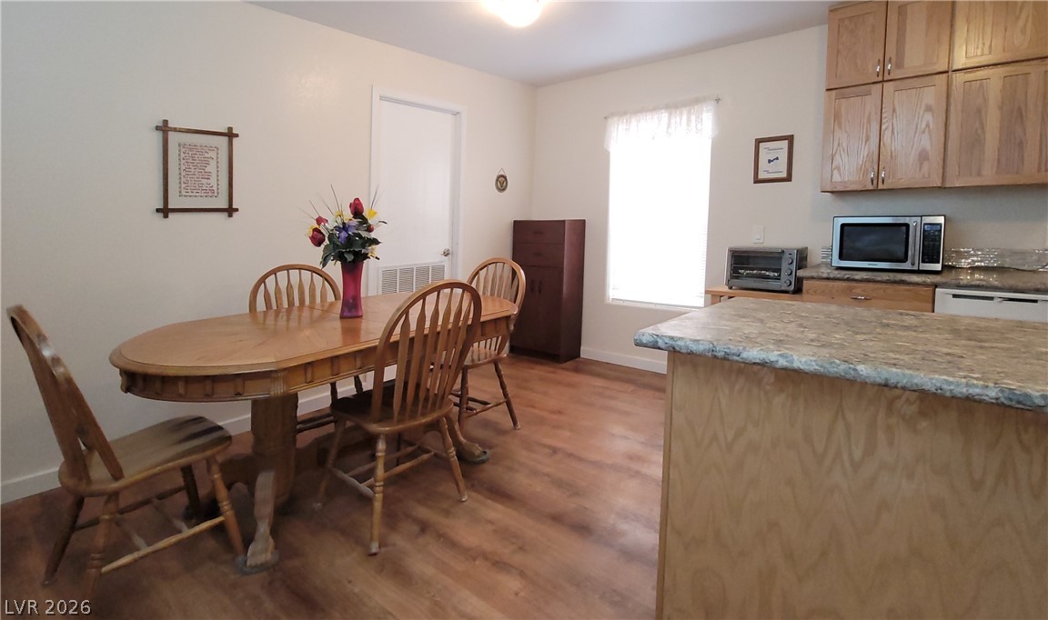 2586 South Miner Road Property Photo 9