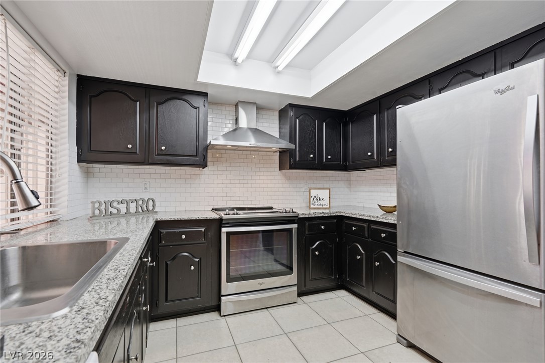 702 Greenbriar Townhouse Way Property Photo 7