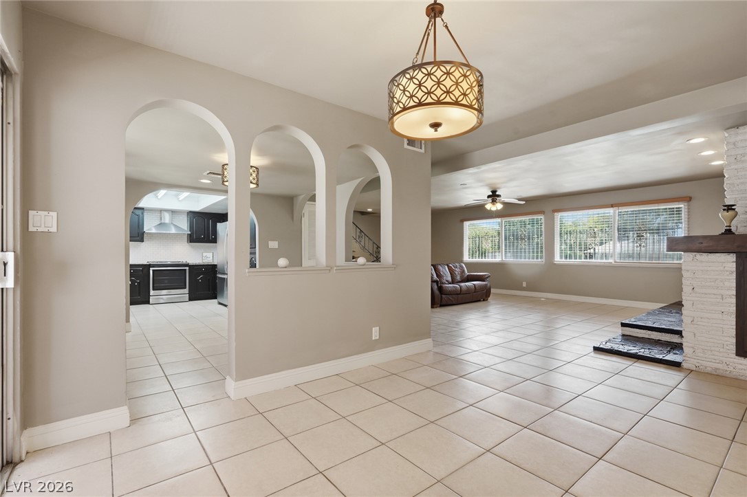 702 Greenbriar Townhouse Way Property Photo 10