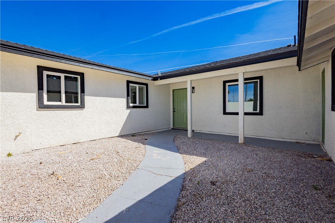 4815 El Tesoro Avenue Property Photo 4