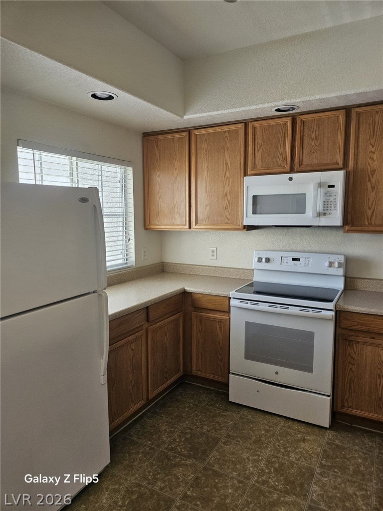 6160 Rumrill Street 226 Property Photo 6