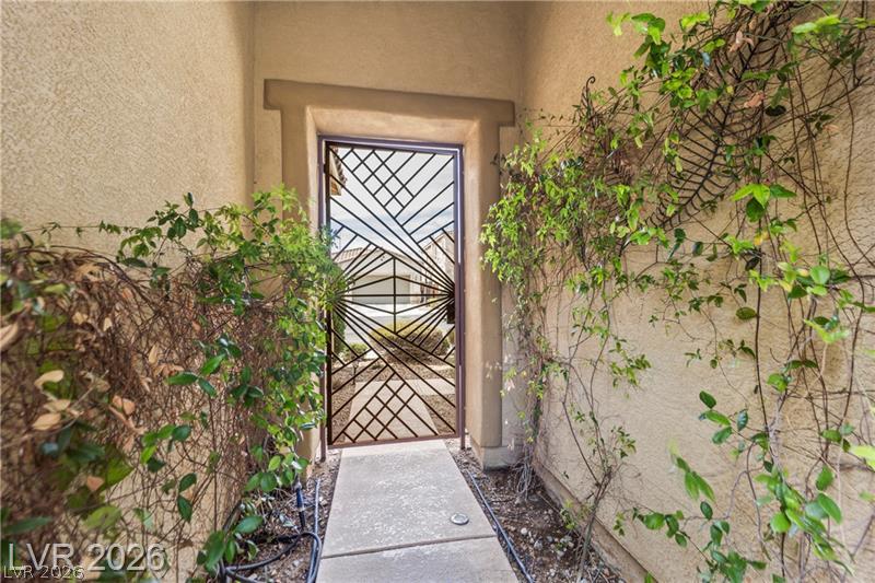 6864 Desert Island Street Property Photo 8