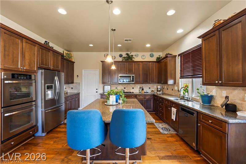 6864 Desert Island Street Property Photo 16