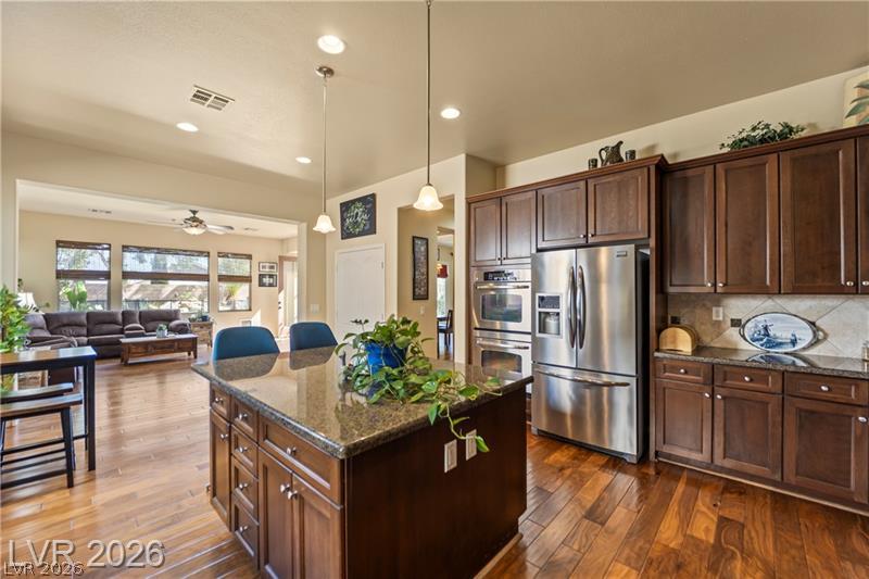 6864 Desert Island Street Property Photo 19