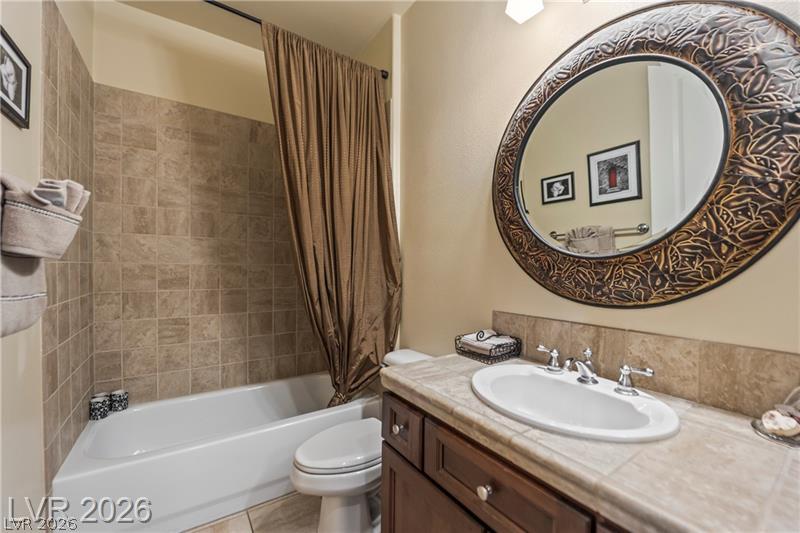 6864 Desert Island Street Property Photo 20