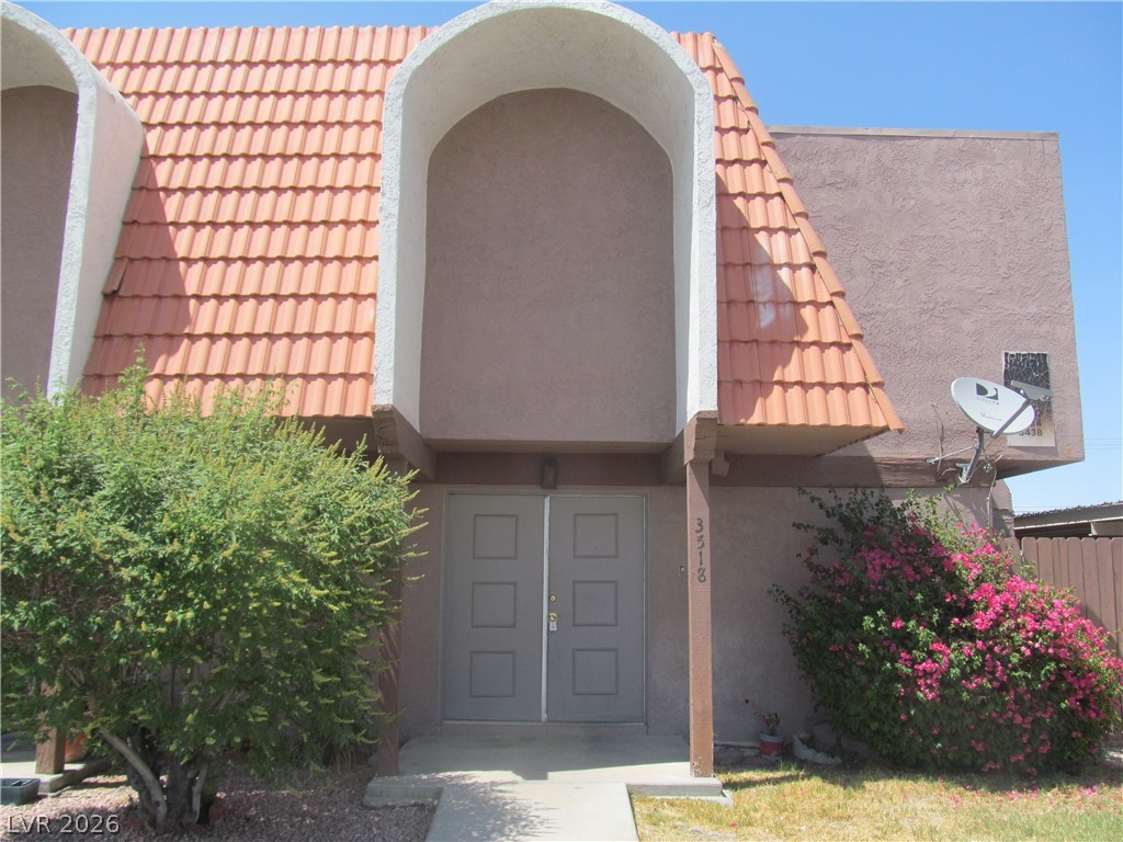 3518 Villa Knolls North Drive Property Photo 1