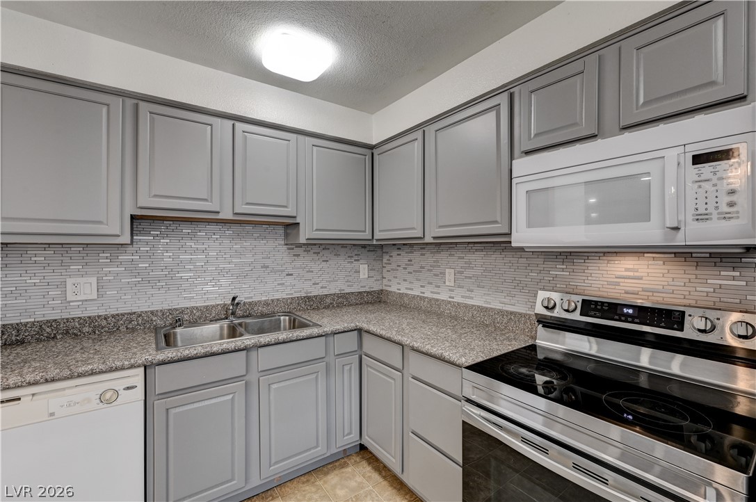 5404 River Glen Drive 362 Property Photo 18