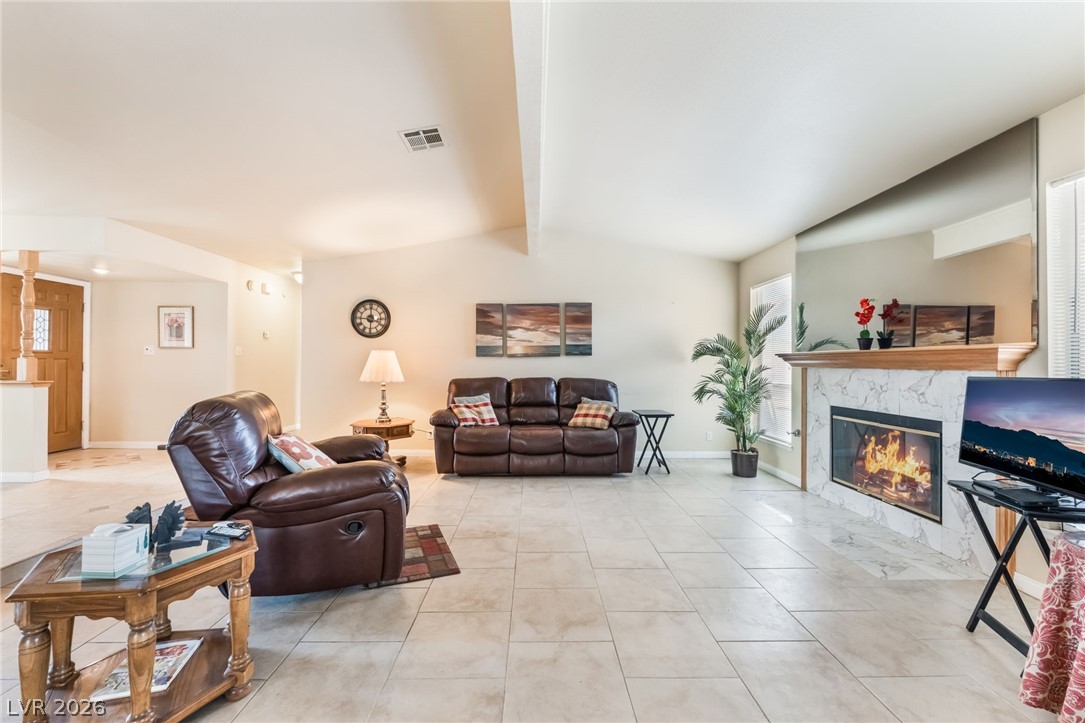 8320 West Eddy Stone Drive Property Photo 12
