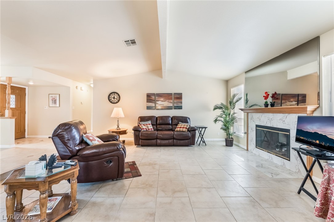 8320 West Eddy Stone Drive Property Photo 13