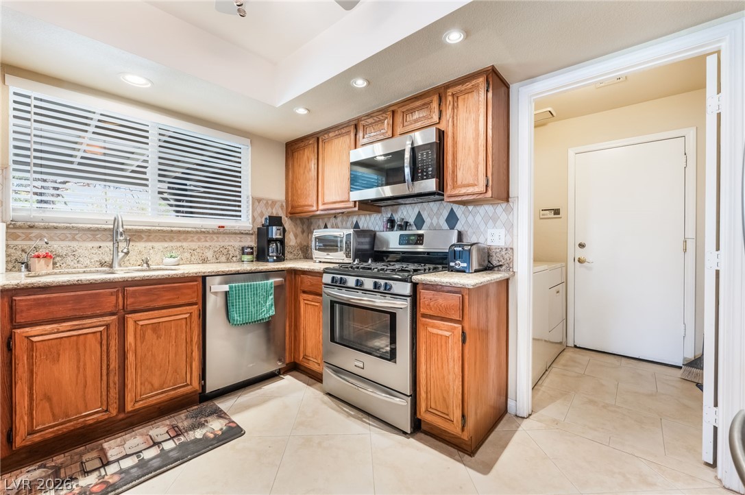 8320 West Eddy Stone Drive Property Photo 18