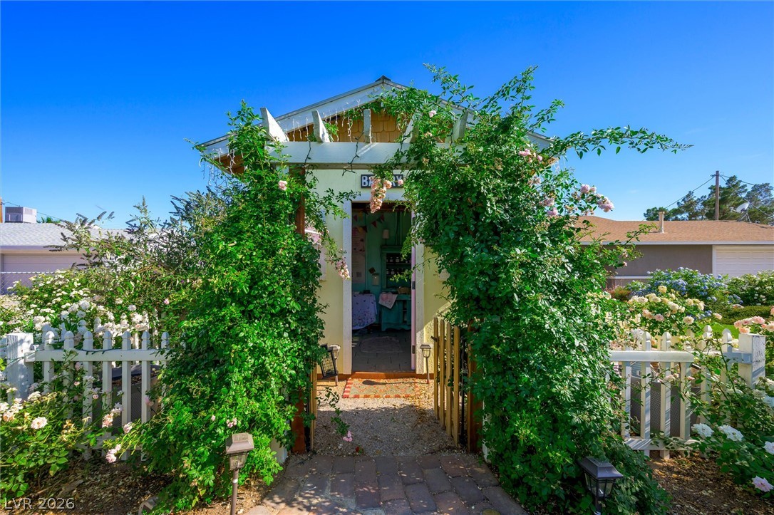 4709 West San Miguel Avenue Property Photo 7